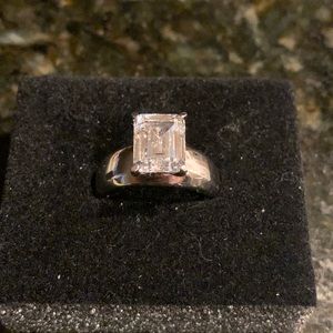 Elegant Silver Women's Ring